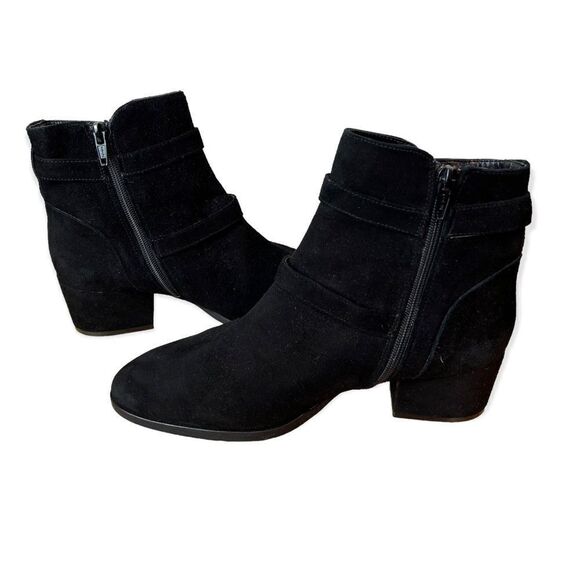 Sesto Meucci Black Suede Heeled Ankle Bootie - Picture 5 of 8